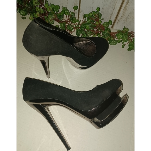 Liliana Black/Silver Closed Toe Platform Heels - Picture 7 of 14